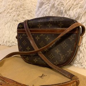 Louie Vuitton Monogram Canvas made in France- Authentic Pre-Owned.